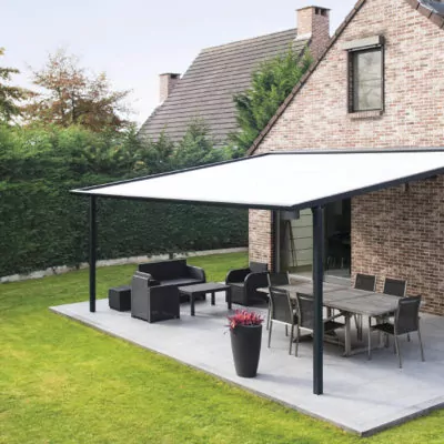 Weiße Pergola Markise