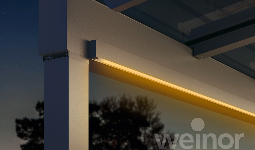 Ein LED-Stripe im Querbalken der Markise sorgt für gleichmäßige Beleuchtung in vielfältigen Farben.