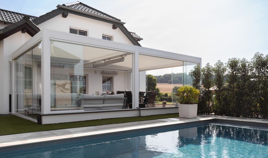 Brustor Lamellendach - gekoppelt mit Glasschiebeelementen